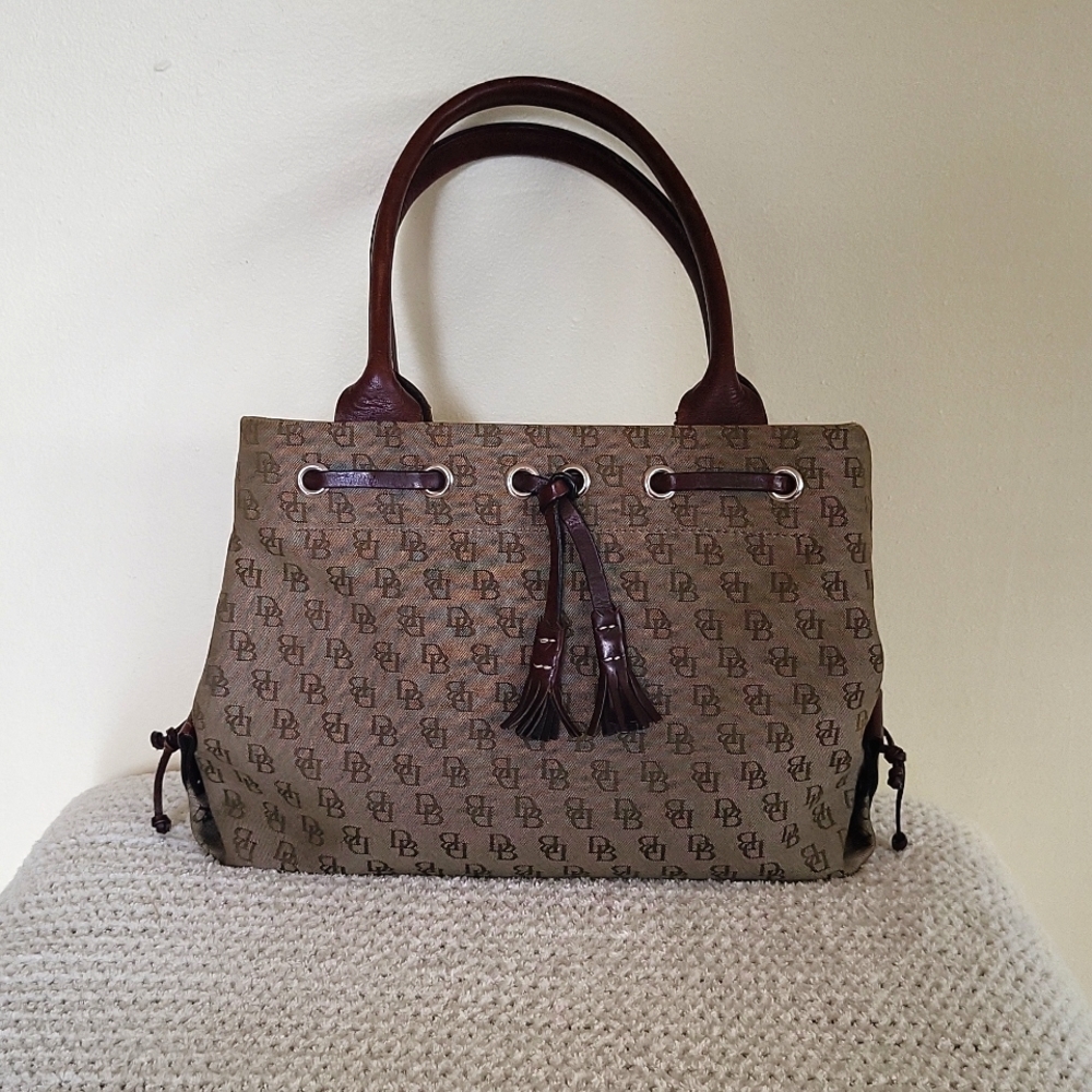 DOONEY & BOURKE, SIGNATURE  CANVAS TOTE,